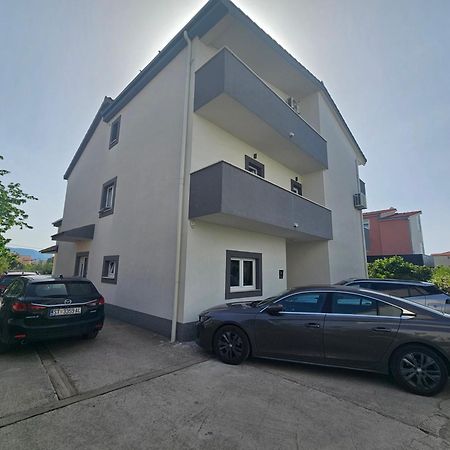 Apartmani Dianna Kastela Bagian luar foto