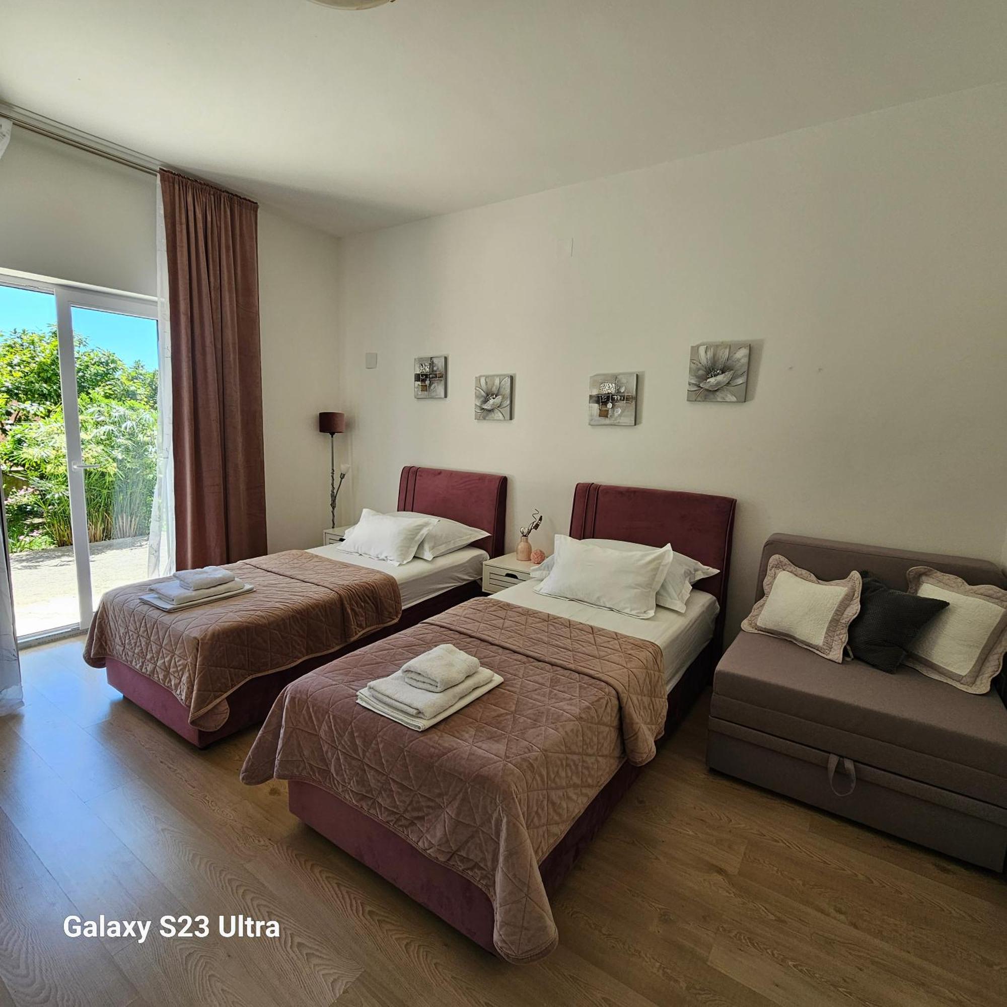 Apartmani Dianna Kastela Bagian luar foto